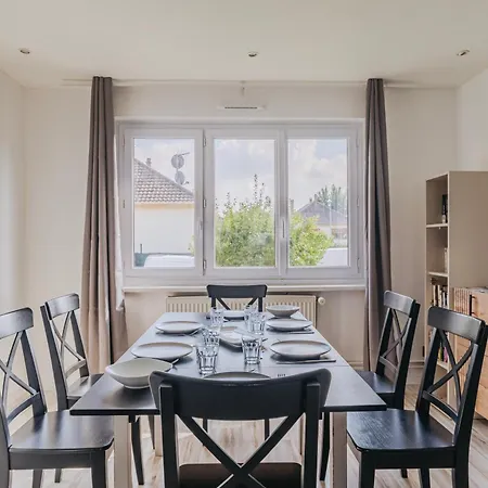 Semesterbostad Maison Lingo - Salle Cinema, Trampoline, Bbq *