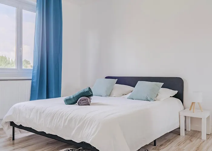 Maison Lingo - Salle Cinema, Trampoline, Bbq *